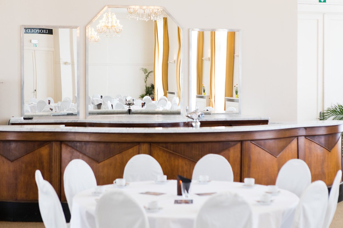 Op zoek naar een nostalgische locatie voor je familiefeest of bedrijfsevent? Huur onze unieke zaal en boek meteen een comfortabele kamer bij!