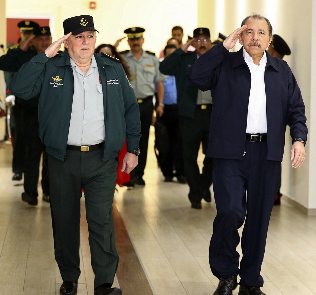 teleSURtv's tweet photo. #Nicaragua 🇳🇮 | El jefe del Ejército, general Julio César Avilés, reitera que el país necesita un diálogo por la paz 

"El diálogo es la ruta que más conviene a los nicaragüenses para encontrar consensos", dijo #NicaraguaQuierePaz https://t.co/B9Vcb0H1uu https://t.co/PQZODW8yGn