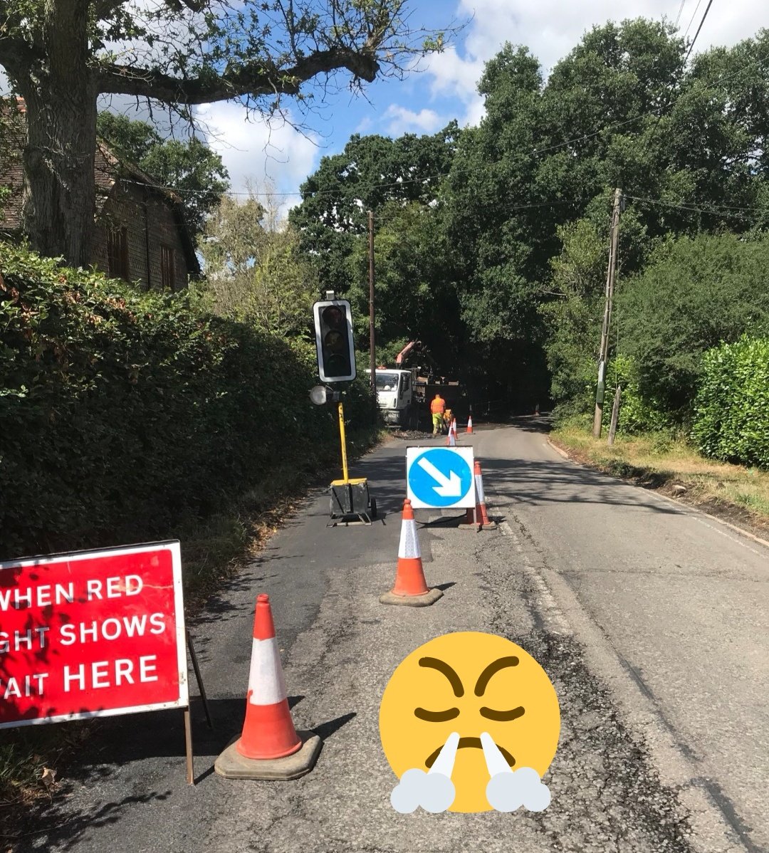 The <a href="/redhillcc/">Redhill Cycling Club</a> TT course once more displaying the roadworks equivalent of 'buy cheap, buy twice'... Sorry yet again to all testers: tonight's TT at Horne cancelled. Credit &amp; thanks <a href="/Rathbone_Market/">S 🇬🇧🇩🇪⚒️</a> for photo.