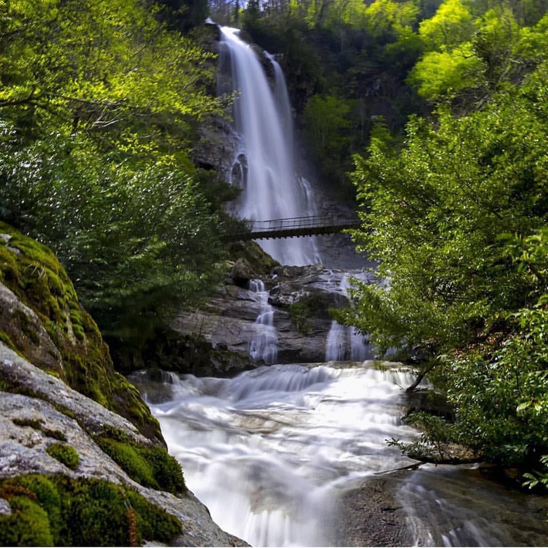 🌧 Tur Gurmeleri Mençuna Şelalesi 🍁
Doğu Karadenizin en büyük şelalesi olan Mençuna Şelalesi, Artvin'in Arhavi ilçesindedir.
📌İtiraf : Şelaleden saçılan su zerreleri güneşli havalarda gökkuşağı oluşturuyor.
#Karadeniz #Artvin #Arhavi #Mençuna #MençunaŞelalesi #TurGurmeleri
