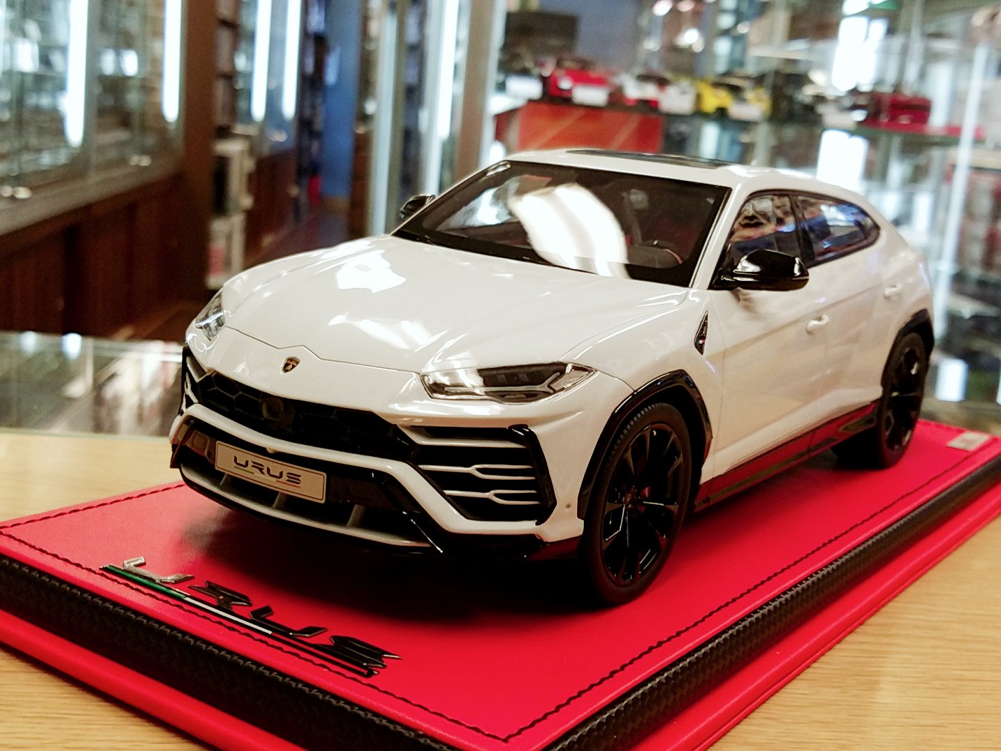 ランボ ウルス 1/18 ミニカー Lamborghini 非売品-