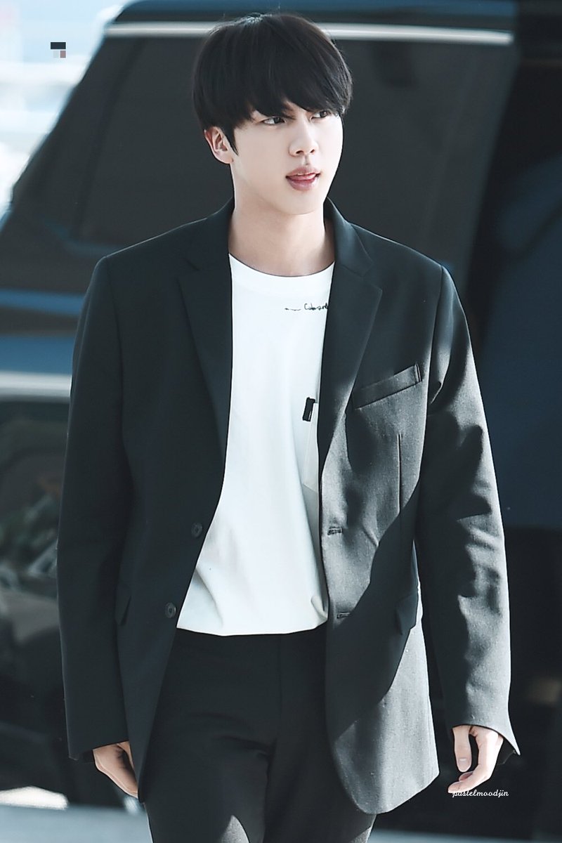 Pics_Bts_twt's tweet photo. #JIN https://t.co/leCGHgygQH