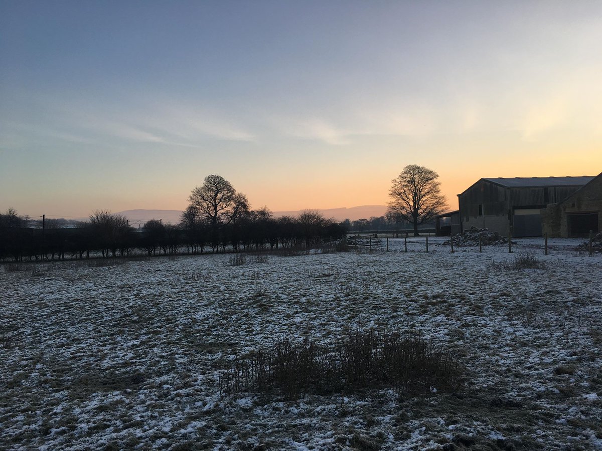 CrimsonBearLTD's tweet photo. Ey up, happy Yorkshire Day! 😊
And what a pleasure it is to live in God’s Own County. I love this beautiful place.   #YorkshireDay https://t.co/w24AJE3VNX
