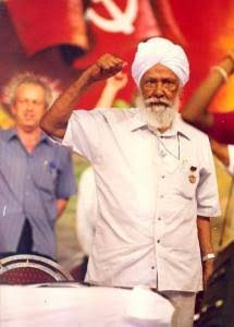 AmraRamMPSikar's tweet image. महान कम्युनिस्ट योद्धा हरकिशन सिंह सुरजीत की पुण्य तिथि पर उन्हें क्रांतिकारी नमन् ,लाल सलाम।
कामरैड सुरजीत अमर रहे ।
@cpimspeak @SitaramYechury