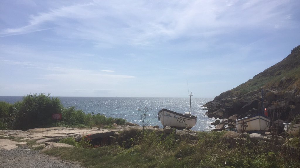 KarenTurps's tweet photo. Lunchtime view 😉
#staycation @lovecornwall https://t.co/IGO7sKBEtf