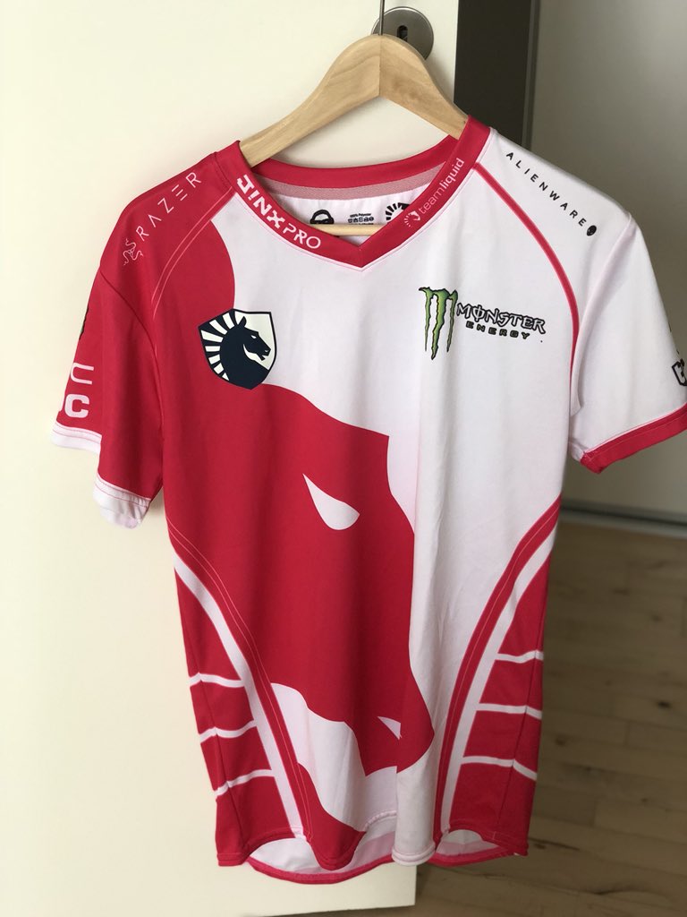 PimpWinneche's tweet photo. Win this TL pink jersey, worn but washed at multiple tournaments! 

1. Like this tweet
2. RT this tweet
3. Follow me on https://t.co/dTwNNhh4qJ

Winner will be drawn Sunday! 🤜🤛 https://t.co/HZkxgwFAaA