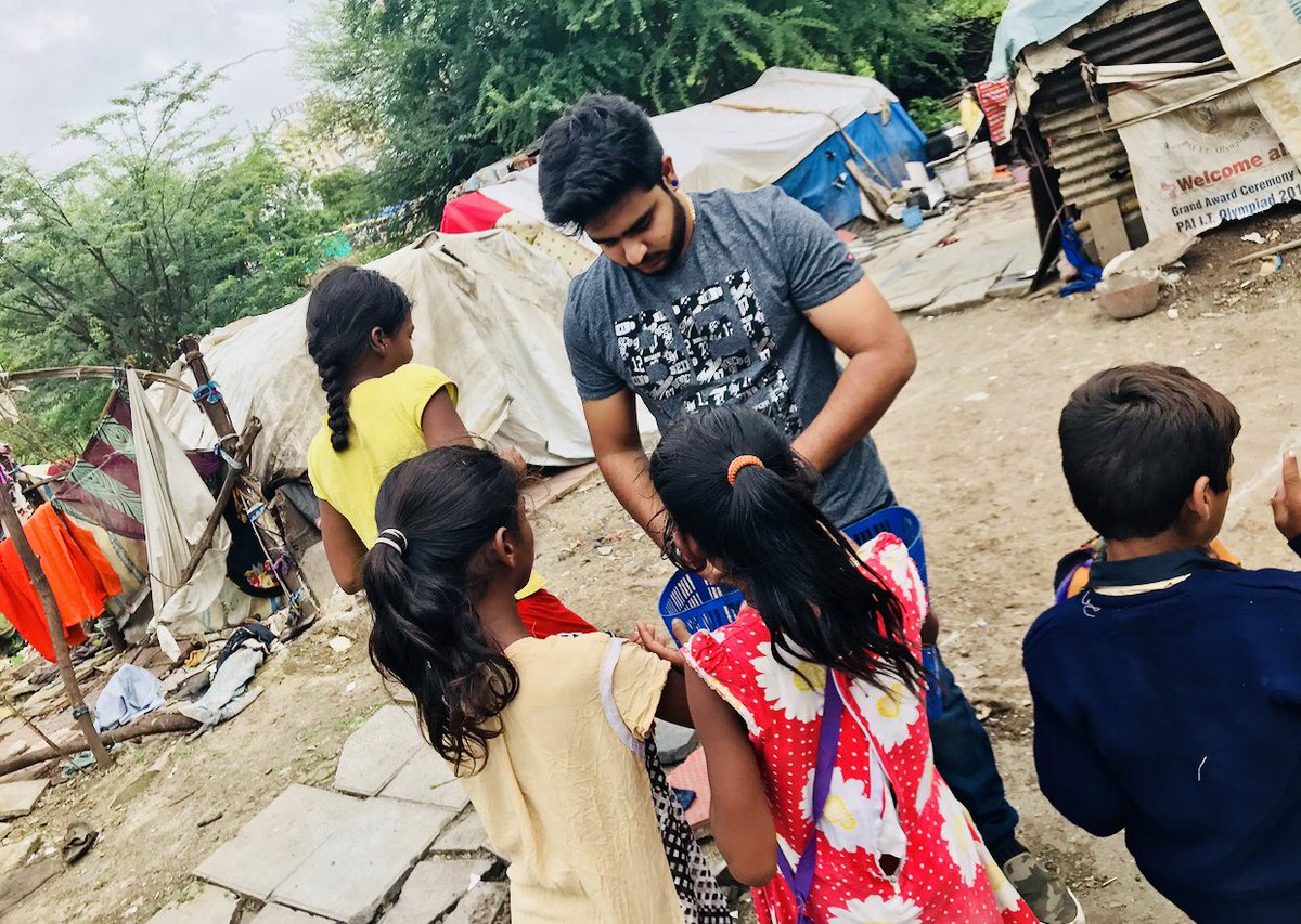 iManppritVirddi's tweet photo. A Small Token of Love from Me To them on my Special day..
#ServetheNeedy #Seva #Birthdaycelebration #ManjettSinghVirddiFoundation @NGO_MSVF #BHMen @bebeinghuman https://t.co/HSFukgVjpx