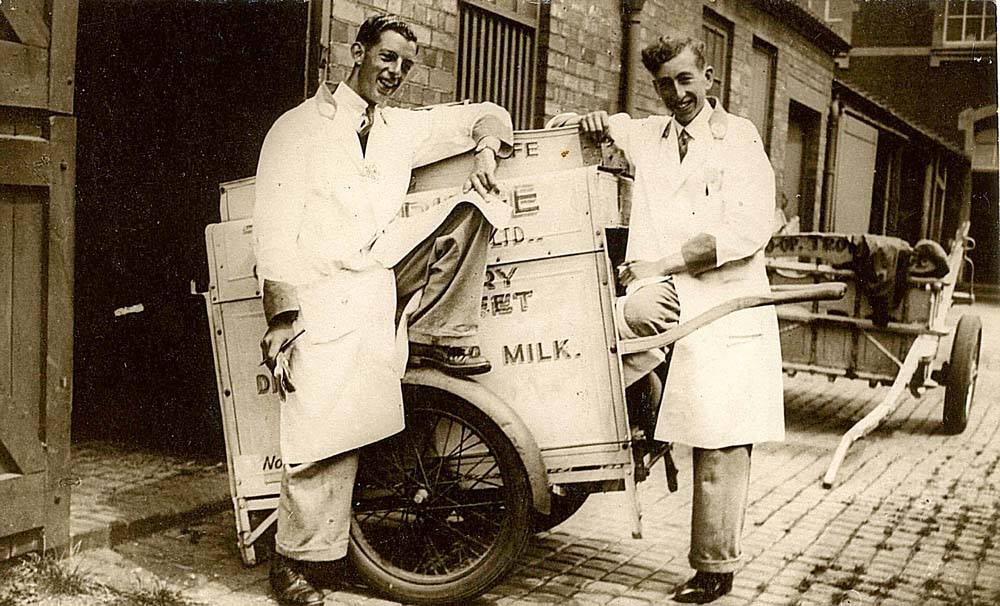 BoAMuseum's tweet image. Bradford  on Avon Museum has gone shopping crazy!  We have another exhibition on  shops showing what housewives were buying in the 1950s and 60s. Wednesday 1st August until Friday 31st August in the Library Meeting Room. bradfordonavonmuseum.co.uk/archives/13485