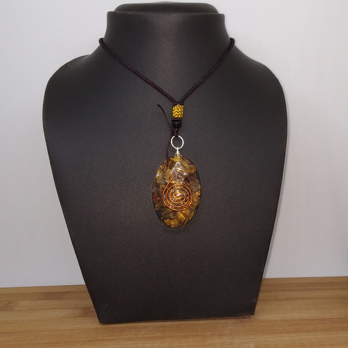 Orgonite_'s tweet photo. Awesome handmade ogonite pendant from India 
https://t.co/8H47BcquCP

#agates #pendant #jewelrydesigner #jewelry #agatejewelry #agatejewelry #orgone #orgonit #orgoneenergy #emfprotector #redcarnelian #redjewelry #girlgift #locket #girlfriend #girlfriendgifts #etsyjewelry #amazon https://t.co/aLqWFsYiIg