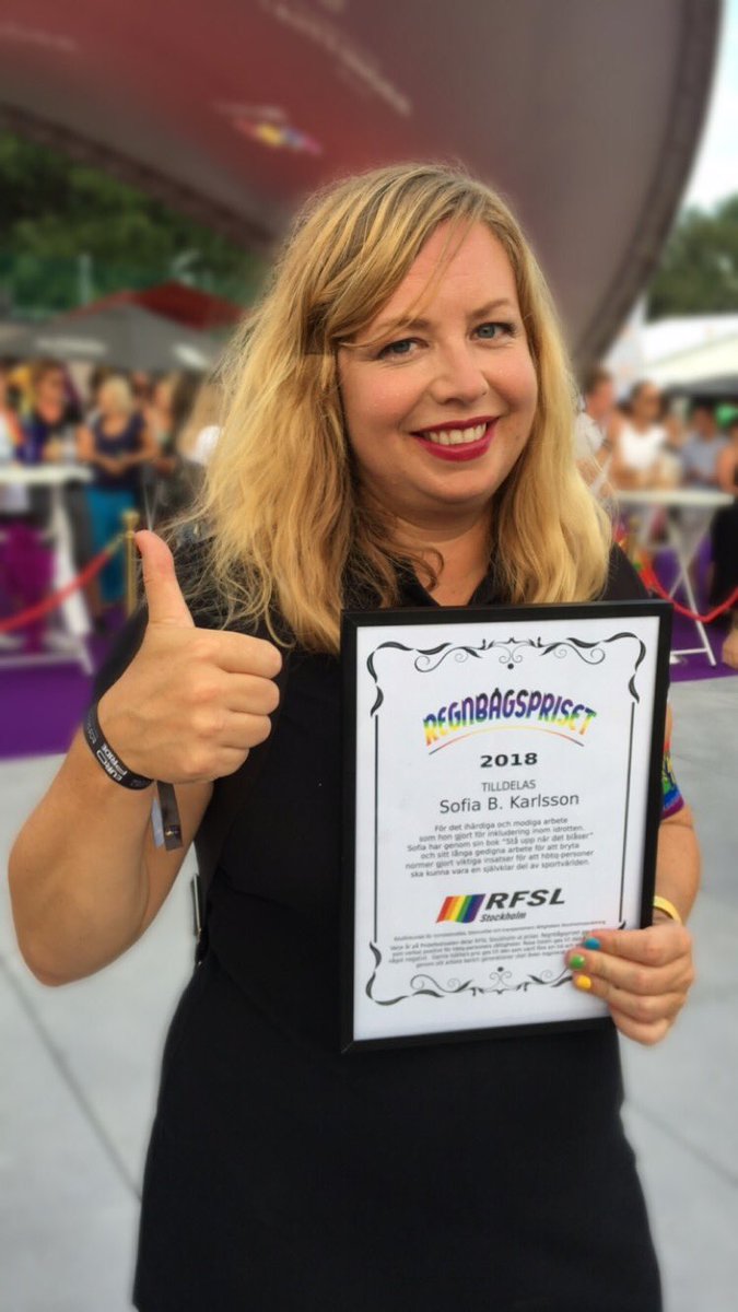 Grattis <a href="/SofiaBKarlsson/">Sofia B. Karlsson</a> som idag tog emot Regnbpgspriset av  @RFSLsthlm på <a href="/EuroPride2018/">EuroPride2018</a>  ”Trots hot och motgångar har hon skapat ett tryggare idrottsliv för många HBTQ personer.”