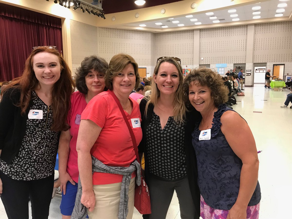 LCapo5's tweet image. #TechSplash2018 with ⁦@alicekeeler⁩! ⁦@steschool1⁩ ⁦@ICNbpt⁩ ⁦@missbwillard⁩