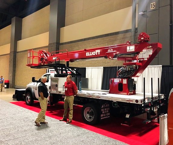 ElliottEquipCo's tweet photo. We are at the Equipment Management Technical Services Program (#EMTSP) show this week! Here? Make sure to stop by to check out this new Elliott M43 and learn why public works departments across North America rely on Elliott. https://t.co/81Msweoqkn