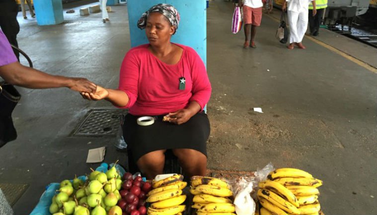 TebogoSaint1's tweet photo. When you meet mothers like this on the streets don't bargain with them pay more All they are trying to do is survive #SkeemSaam #BWBAfrica #Totalshudown #slikouronlife #HappyNewMonth #NationalGirlfriendsDay https://t.co/gwqQ6mMmeJ
