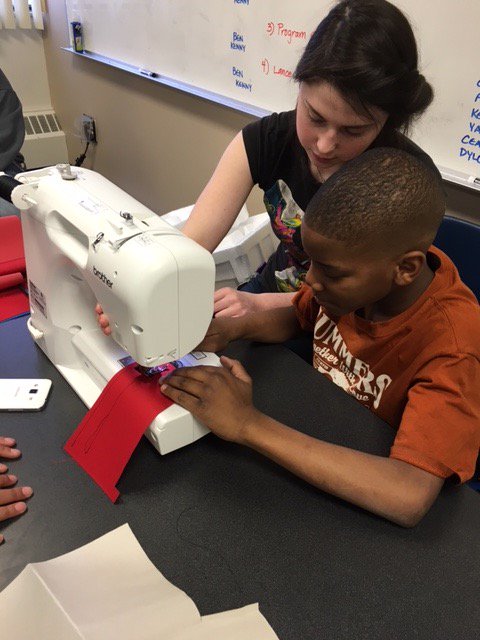 sarahndipitous's tweet photo. @donttrythis To teach is to learn twice... This is Abi (13) teaching Dylan (9-ish) up at #KetteringU (FIRST Robotics Community Center Makerspace #Flint Michigan) how to sew bumpers for their FRC #5774 Robot (Lucille). #TransferYourSkills <3 https://t.co/BSrsujDcGm
