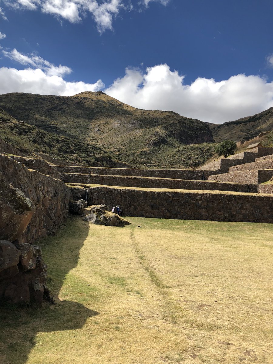 niavalit's tweet image. Ayer una aventura hermosa pero agotadora en #Tipon #Cusco Valió el sacrificio de la caminata por lo bonito del paisaje #Familia Nos encantó
