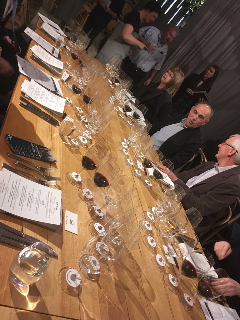 CabSavLane's tweet photo. #Wynnsday #Melbourne #FineWines #dinner #MelbWinemakerDinner #BeginNow #Luckyme https://t.co/fYLyEGlTY3