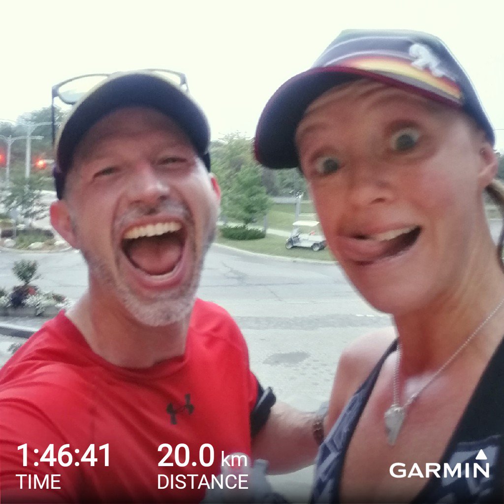 dieselRuns's tweet image. A little speed training run at the edge of daybreak with @ultra_snwleoprd. Been a while and felt just like it should. Getting race ready. #runnerBliss #GoRarebits