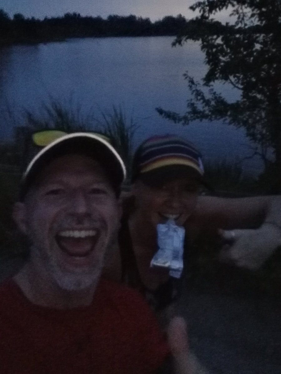dieselRuns's tweet image. A little speed training run at the edge of daybreak with @ultra_snwleoprd. Been a while and felt just like it should. Getting race ready. #runnerBliss #GoRarebits