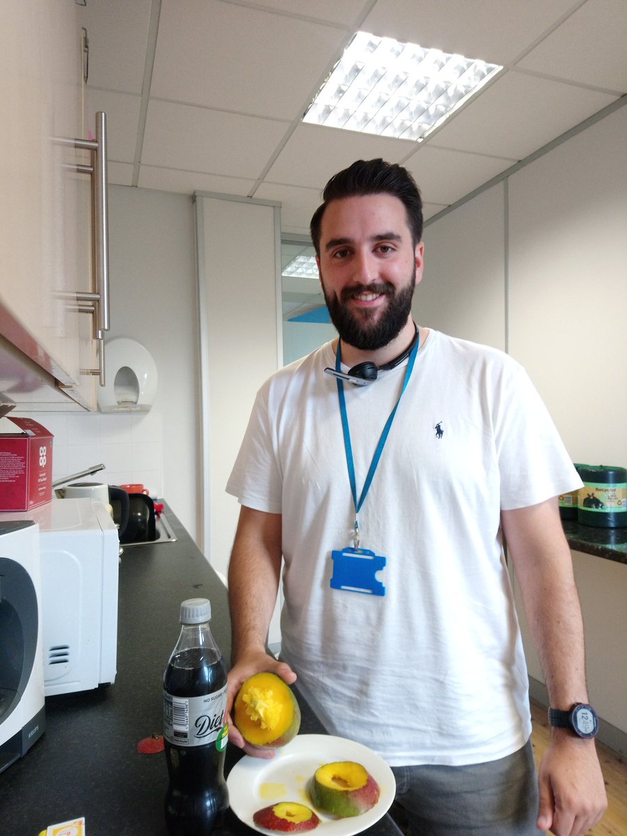 tq_uk's tweet image. &quot;Didn&apos;t know mangoes had the hard bits inside.&quot;

Ash wanted a Diet Coke Mango. Instead he got a Diet Coke with a mango. @DietCoke #lunchtimeproblems