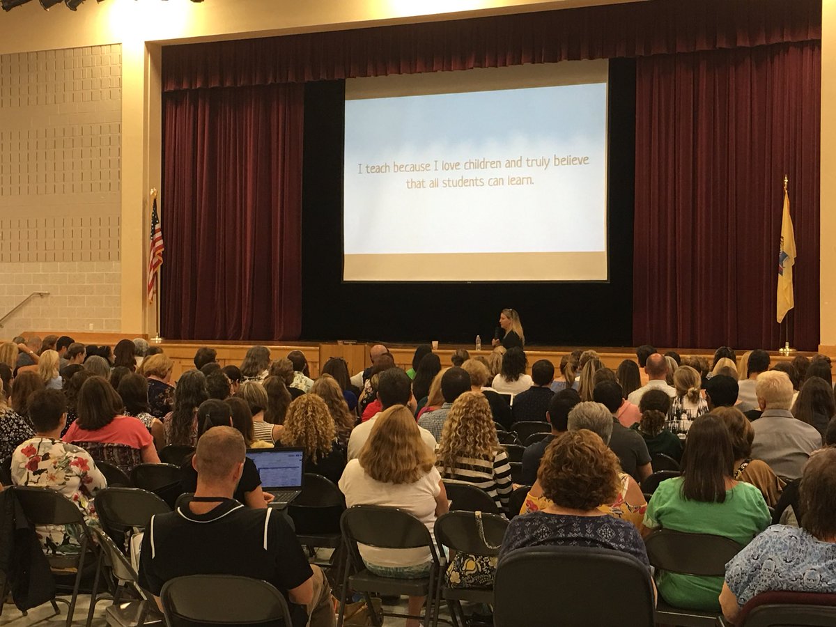 Principal_H's tweet image. Starting off the day with a keynote from @alicekeeler at #TechSplash2018 @NJAET_org @EdTechMaker @MrPersad_BA @rnjteach @DynamicDuda338 #wondertwins @AJBianco @STEMinistDee