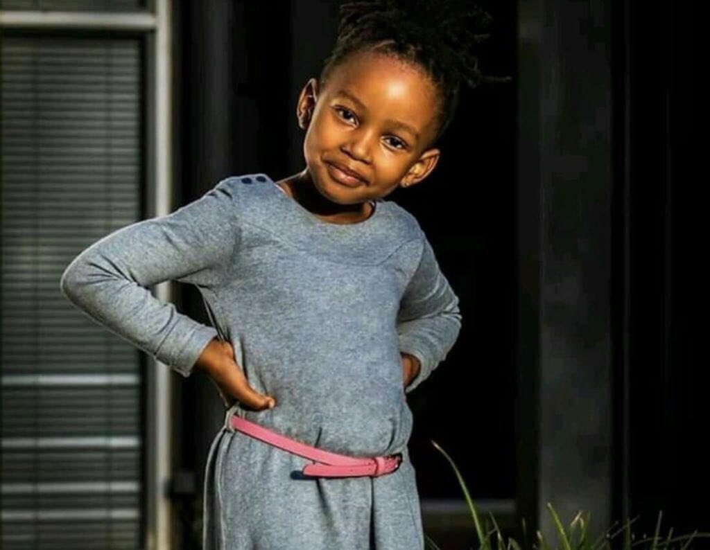 zwai_khuza's tweet image. I&apos;m gonna say this again. I am not gay but I don&apos;t have a problem with gay people as long as they know that am not gay and do their gay life far from me then life goes ON.
#GaysArePeople #PersonalPrinciples