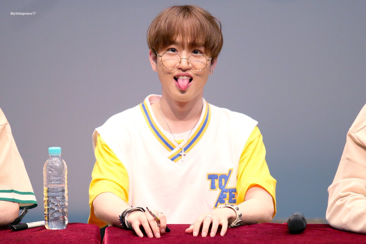 littleprinceGI's tweet photo. 180729 타겟 실화냐 마지막 팬사인회 용산
【update】

@TARGET7_K @target7official @target7japan 

#타겟 #TARGET #지아이 #GI #김효기 https://t.co/qVQUBU68Jz