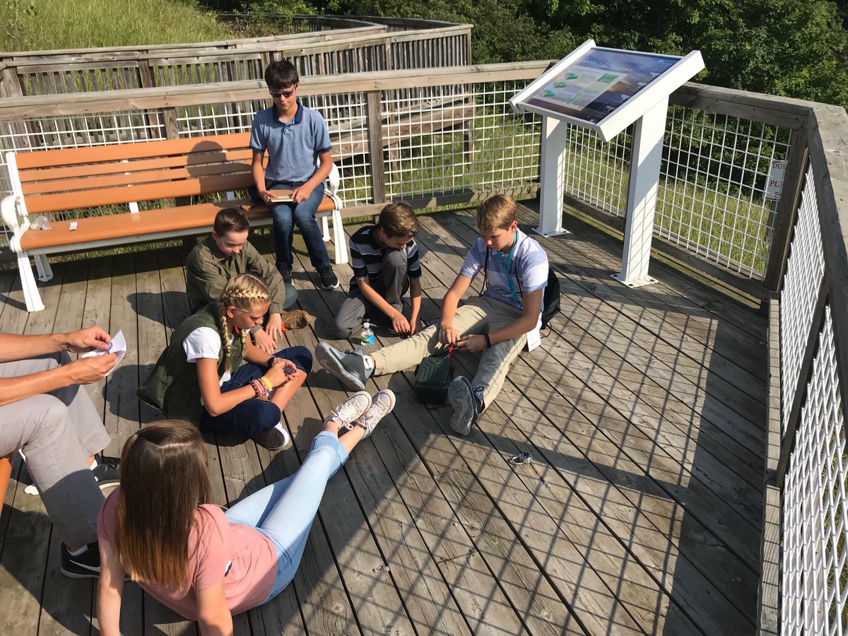 HCMSmaroons's tweet image. ⁦@OAISDfuturePREP⁩ checking out Haworth’s effort to make the world better for everyone!