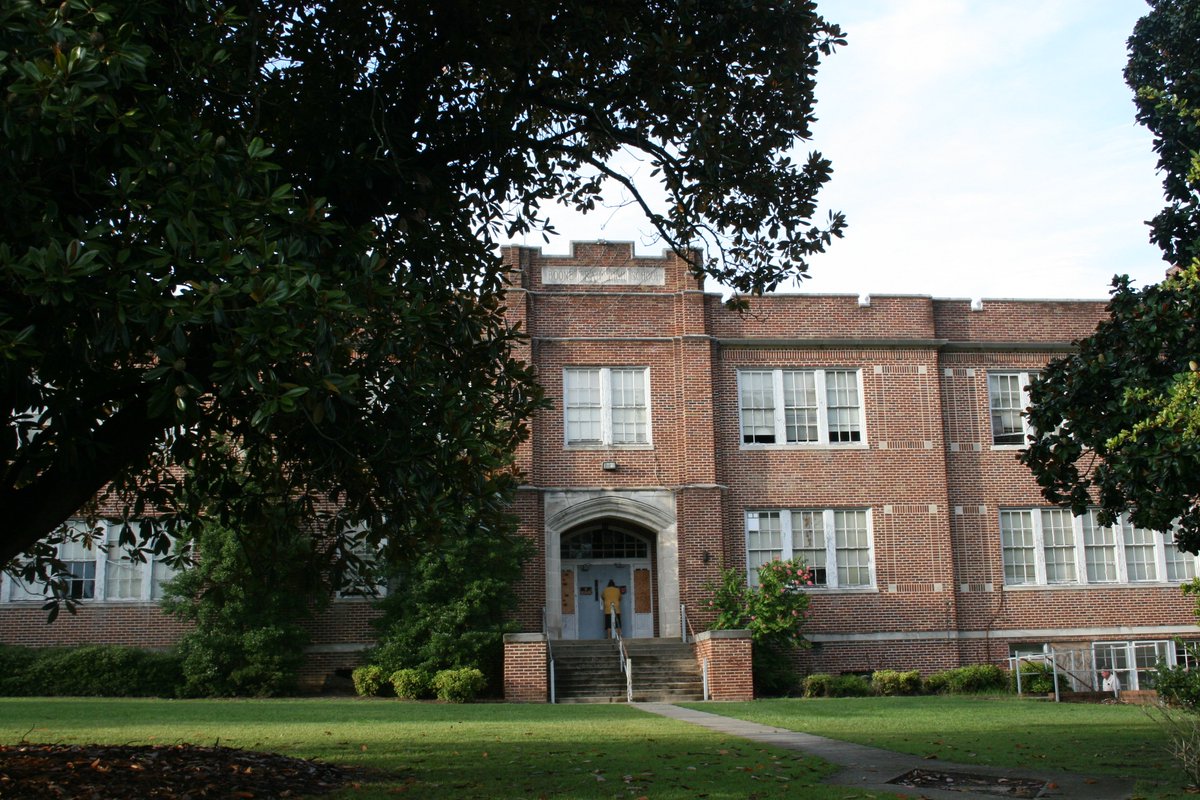 Zachary_Horner's tweet photo. Here’s the story on the Boone Trail School that ran in today’s paper: https://t.co/CaH5VErrtY. https://t.co/87iY0jgRRQ