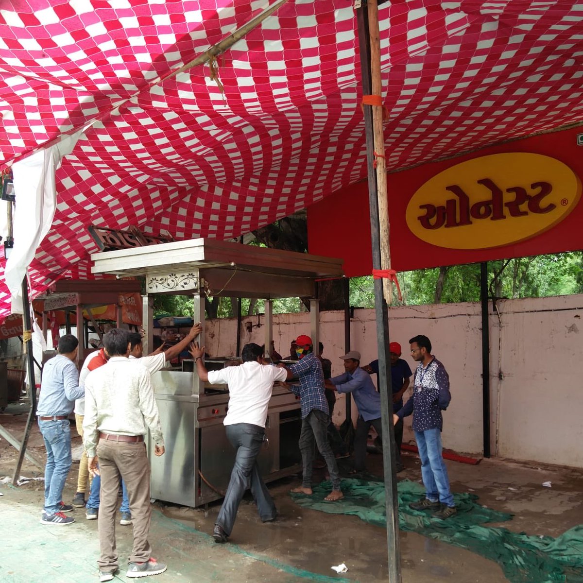 Ahmedabad Law Garden Food Bazaar being demolished