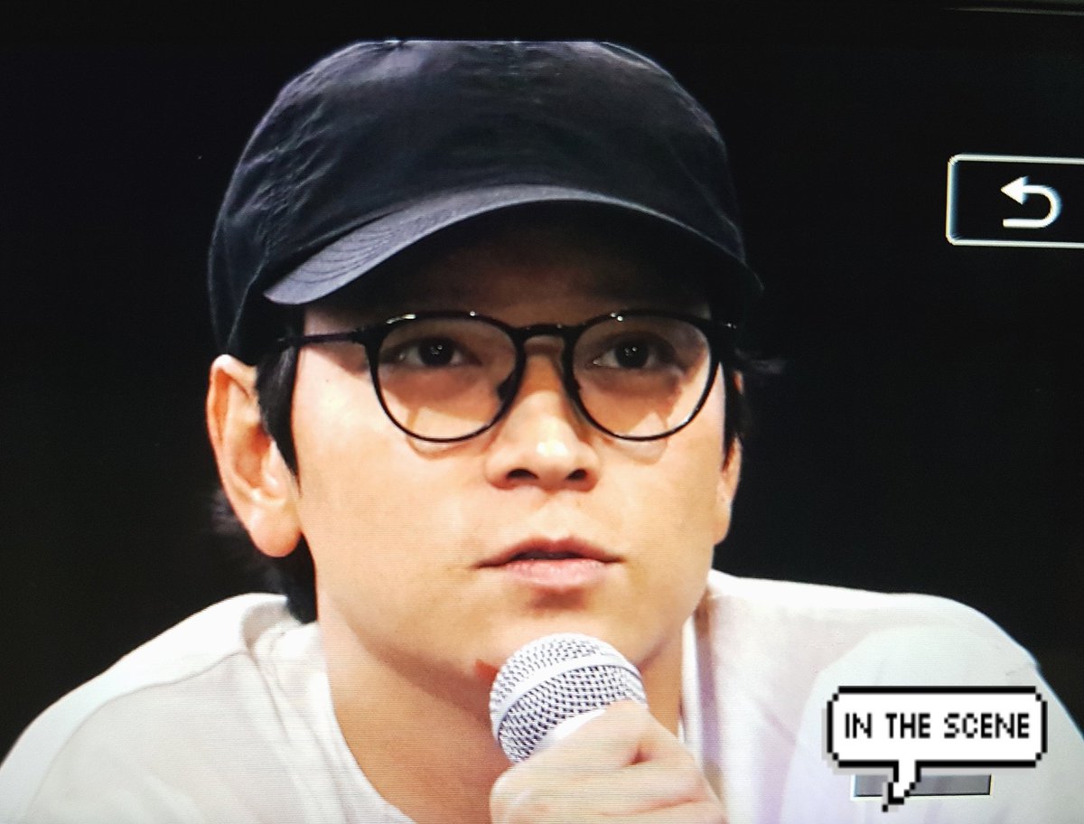 180801 #인랑 메가토크 #강동원
마지막 질문 듣는 오빠 표정.... 
진행과 맞지 않는 질문은 모두를 위해서도 하지 맙시다😣