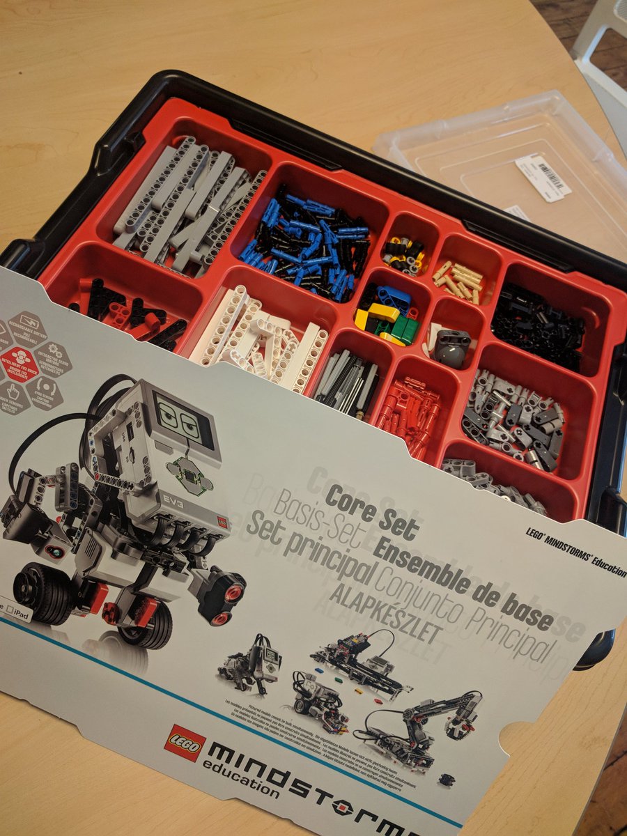 MissVanderstel's tweet image. Childhood dreams come true...  #LearningWithLEGO @STEMCampEdu @LEGO_Education #ClassroomWishlist @BASDnortheast @NETeamExplorers