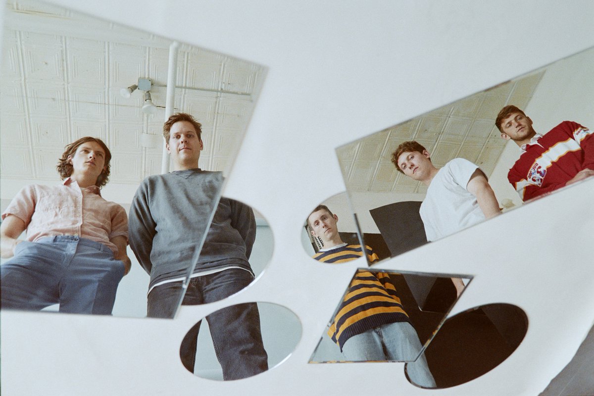 thefader's tweet image. .@basementuk announce new album Beside Myself, hear first single “Disconnect”
thefader.com/2018/08/01/bas…