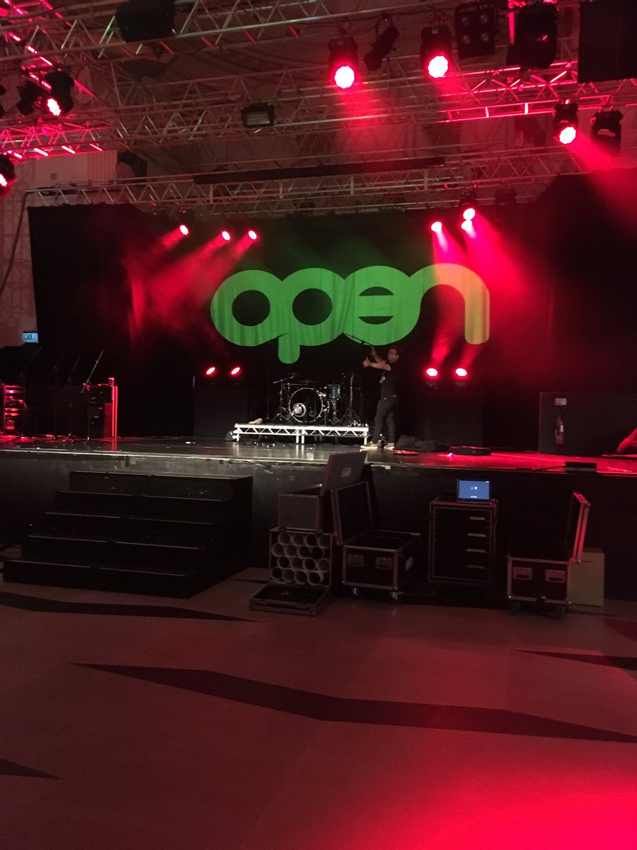 tiltingcraig's tweet image. Such a fun few days here ⁦@OPENNorwich⁩ prepping for #OH5 this Saturday with ⁦@THEMEEKSHQ⁩ ⁦@thewolfnumber⁩ ⁦@PerfMistBand⁩ + many more !! xx