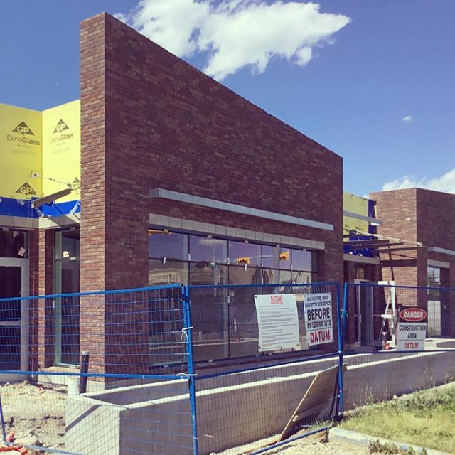 gravarch's tweet photo. The masonry is looking great on the small retail building we designed for Edmonton Trail NE.
#brick #wingwall #yycarch #yycarchitecture #yycdevelopment #mainstreet #highstreet #commercialretailunits #crus #edmontontrail #gravity #gravityarch #gravityarc… https://t.co/5gpnOktREB https://t.co/ldTAEmgrMb