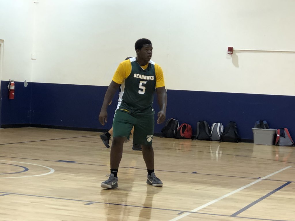 PrepHoopsSC's tweet photo. Emorie Knox (2020) will look to lead a whole new roster of players at Myrtle Beach HS this coming season. Knox a point guard plays with Upward Stars Southeast 2020. @CoachTweetin #PrepHoops #SwannysRoundballReview https://t.co/K3djuR5U0L