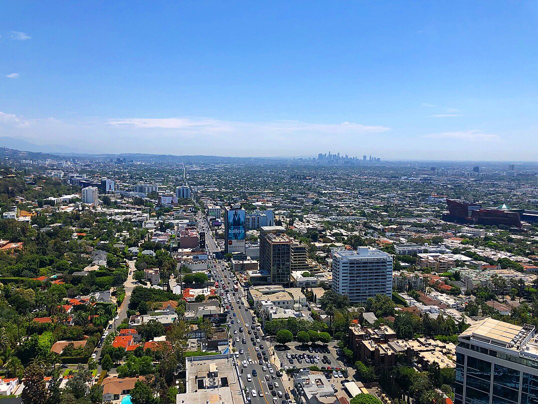 TheBitcoinAgent's tweet image. Dreamt all night about this 😍 THE #penthouse at the #sierratowers look like the perfect artist loft with all the industrial rawness of being un-finished. I say add a bathroom and keep it like this I love it ❤️ #luxuryrealestate #losangelesrealestate #cryptorealestate only $60m