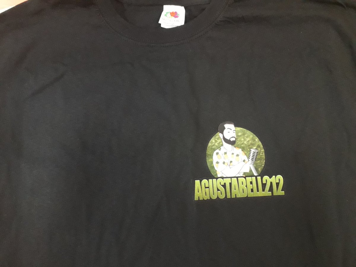 Agustabell212's tweet photo. Bueno hoy estaba dando una vuelta por el centro de Grecia, y se me ocurrió está idea con la ilusión de volver a los directos bien fresquito.
Ya me queda el último tirón, 5 días navegando y llegamos al último puerto para regresar a España.
Esto ya va cogiendo color Juaninis. https://t.co/2ArRmeFYdM