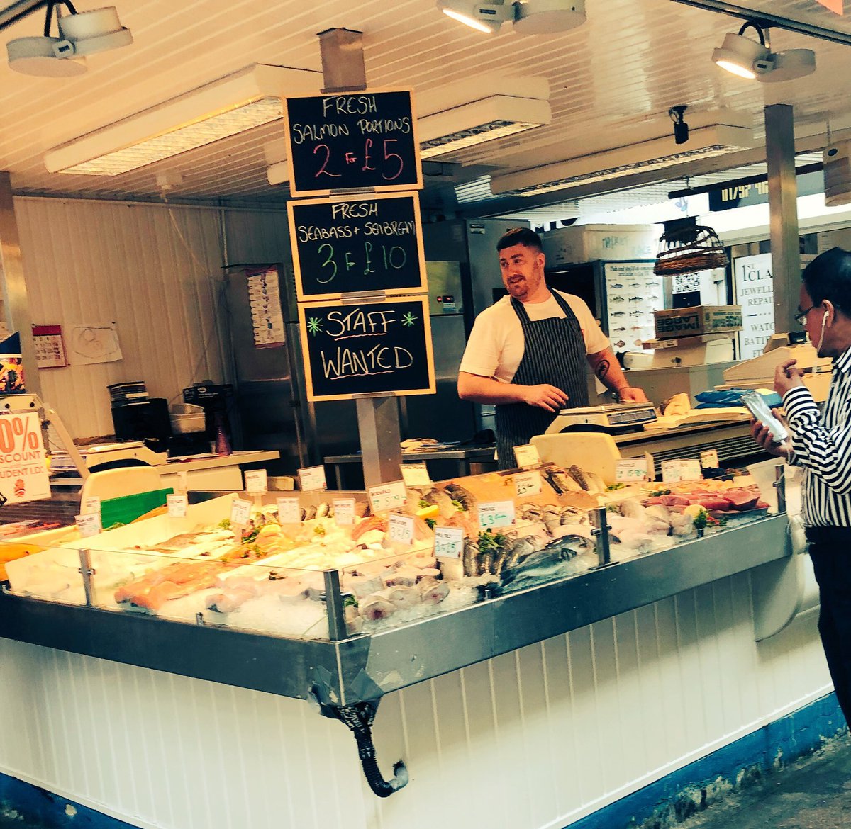 katie_davies85_'s tweet photo. So Iโve had a lovely shopping trip to @swanseamrkt this morning... lots of new ingredients to try..
Pig tongues ๐ hake shoulder & #ongletsteak
Any suggestions!!!
I also got some favourites... salt marsh lamb shanks, lamb ribs, mussels, cockles and laverbread
#swanea #wales https://t.co/ld8iTvADgh