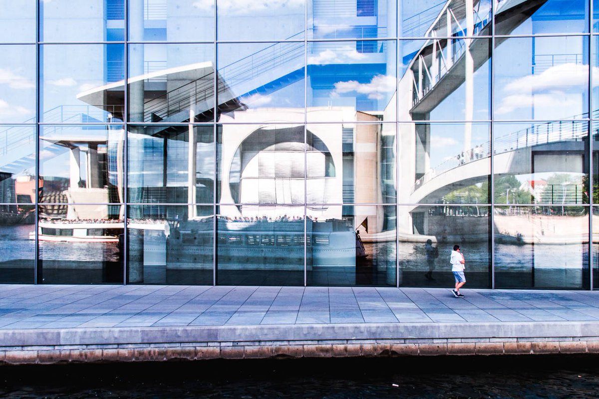 Koukichi_T's tweet photo. New photos on @youpic 
#ColorRedefining 
https://t.co/2ehszmczCb

#ktpics #colors #street #summer #Berlin #minimal #Germany #fubiz #adrama #youpic #visitberlin #ファインダー越しの私の世界 https://t.co/DSimRJSVSS