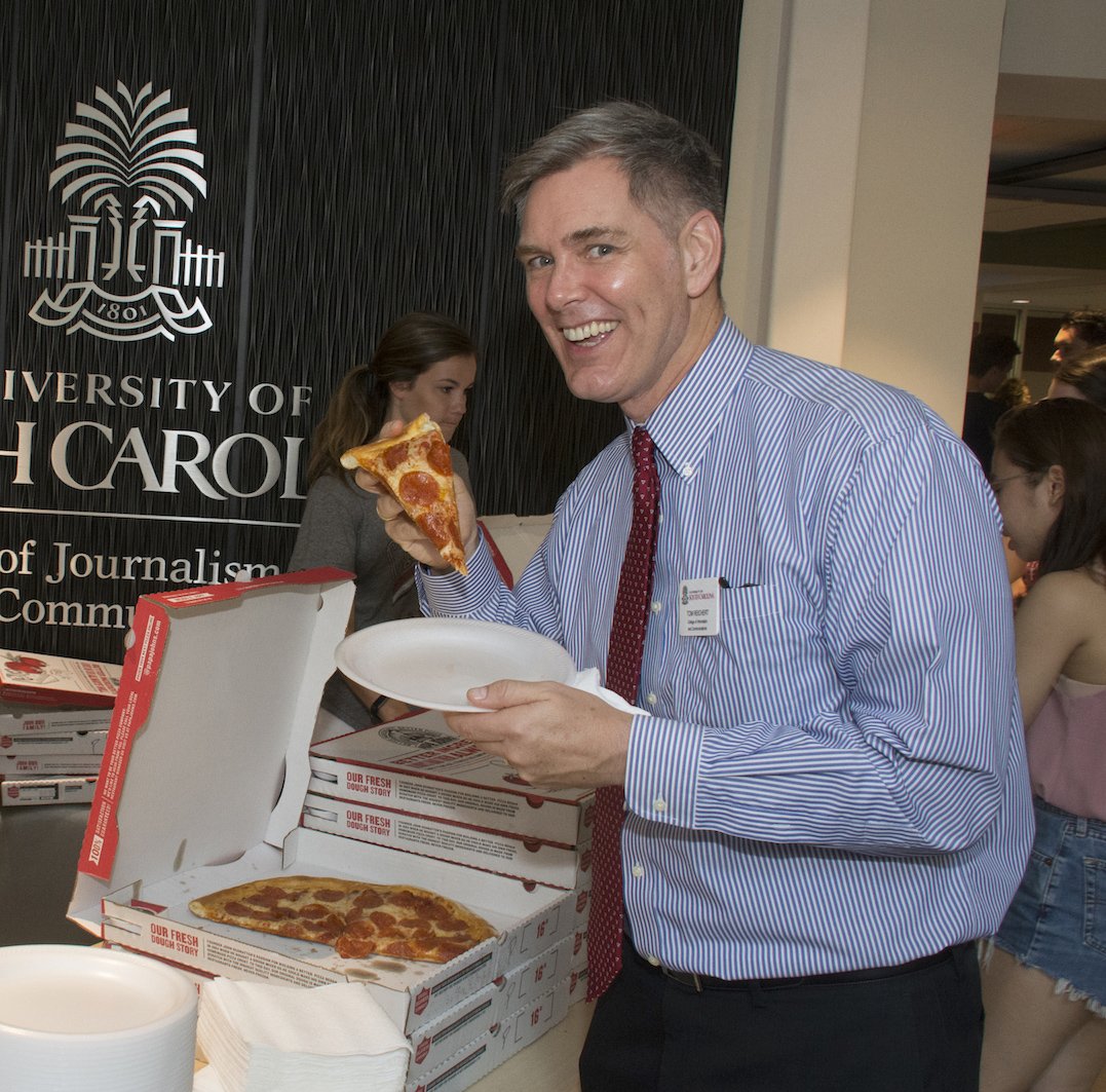 UofSC_CIC's tweet photo. Happy first anniversary to Dean @WTomReichert! Today, he's on the road meeting with @slisSS and @UofSC_SJMC grads. To date, he's visited almost all the Columbia-area libraries and media orgs. He says meeting CIC alumni has been one of the best parts of the job. #CICalumni #UofSC https://t.co/LHAalDrsFF