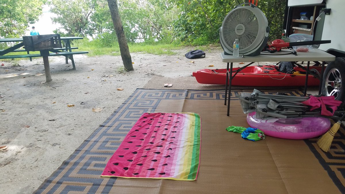 tacoboutKG's tweet photo. My #oneworld2018 is "tenacious" and I'd say it has been fitting with my dedication to #ahealthierme. Even camping didn't stop my #PiYo workout this morning and even better, it came w/ an amazing view! #begrateful #summerlife #blessed https://t.co/QG2aPyzAxO