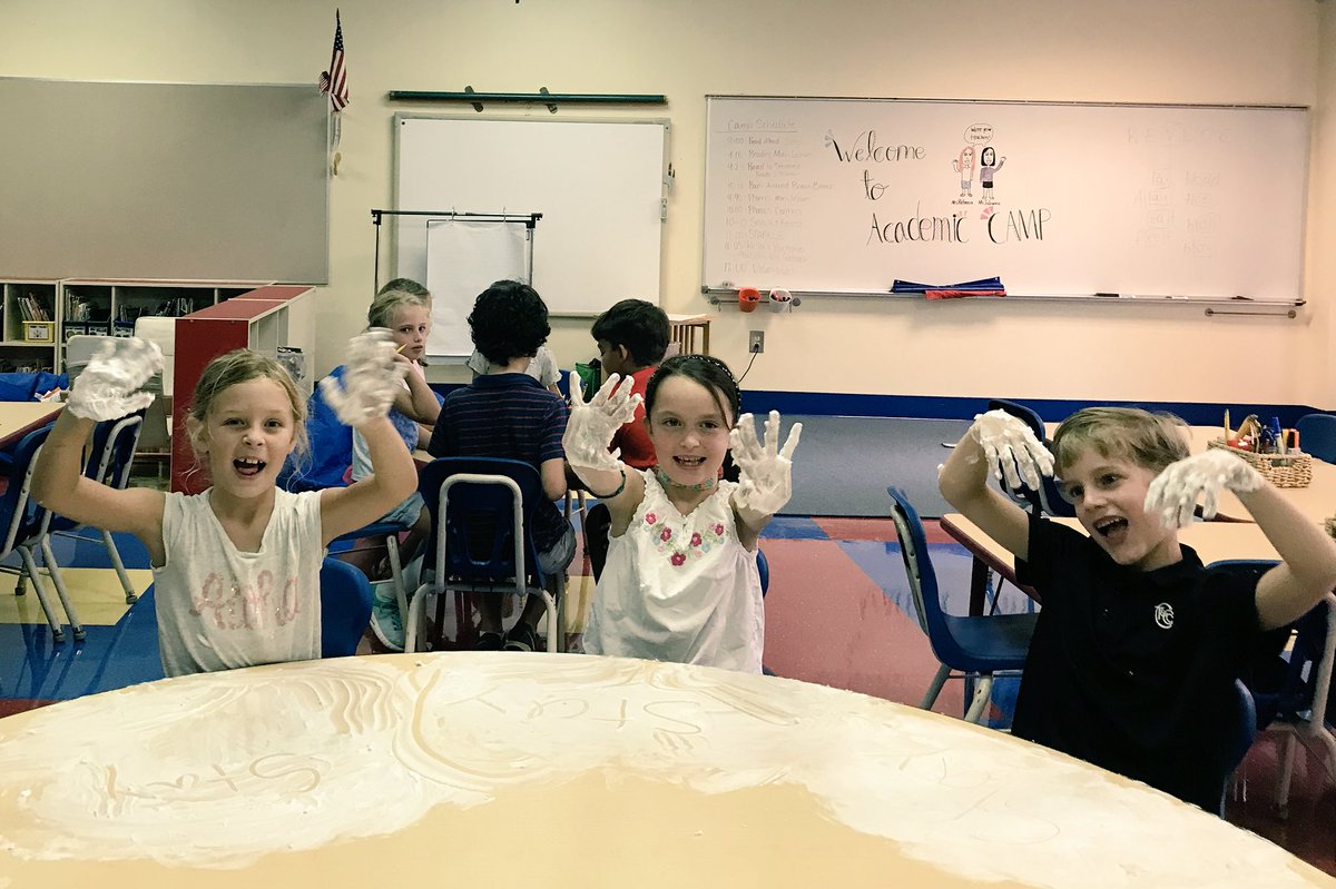 trinityatlcamp's tweet image. Feeling how “smooth” spelling can be: vowel team dictation in shaving cream! #trinitylearns