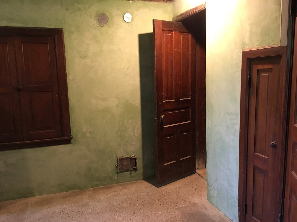 115ElyPlace's tweet photo. Gorgeous green tadelakt in the laundry room, inspired by 2016 Morocco trip and @jerseyicecreamco, accomplished by cary. https://t.co/QEBKIwAUn7