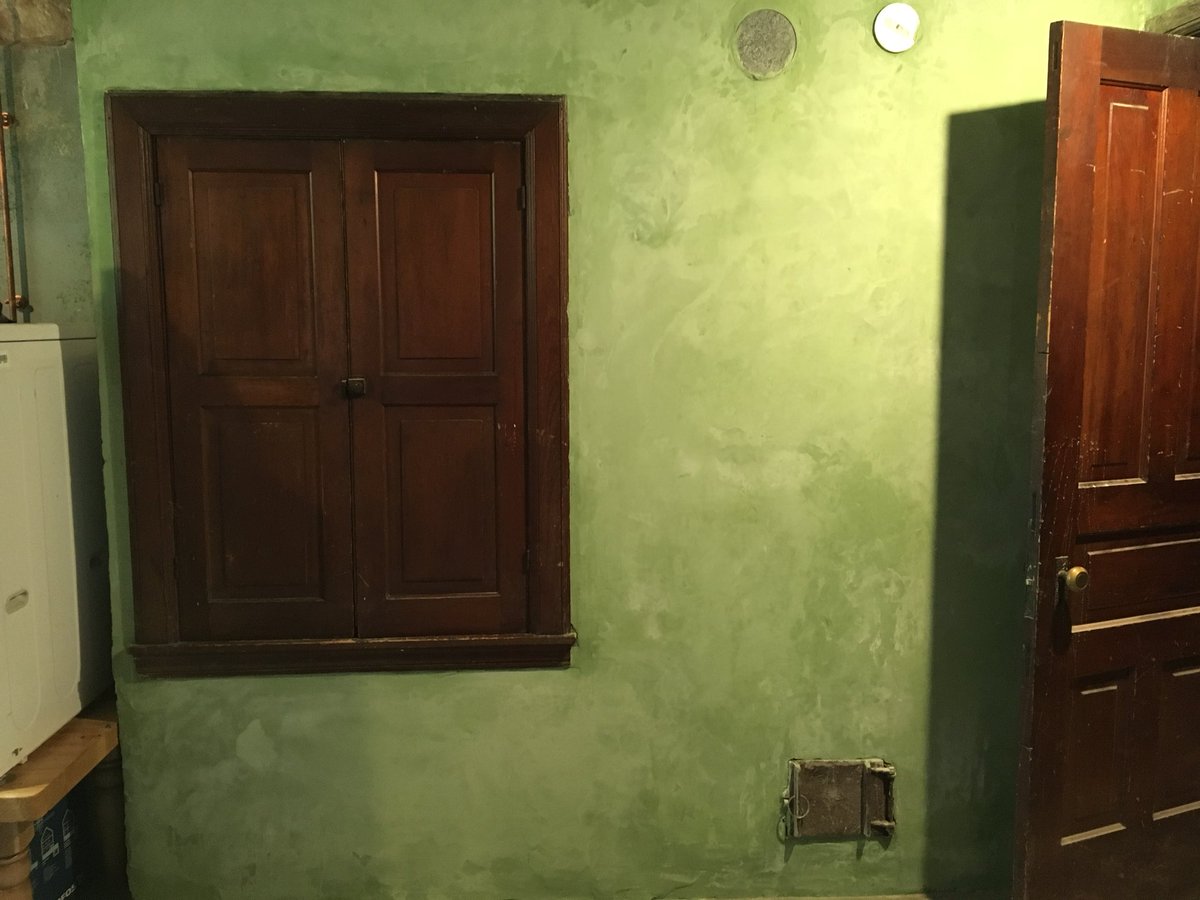 115ElyPlace's tweet photo. Gorgeous green tadelakt in the laundry room, inspired by 2016 Morocco trip and @jerseyicecreamco, accomplished by cary. https://t.co/QEBKIwAUn7