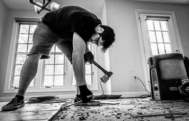 ITWBuildClean's tweet image. Woah. BuildClean looks bad to the bone in B&amp;amp;W...and with Seth in beast mode on demo day. 😎

Thanks for the great shot, @MaderaFloors!