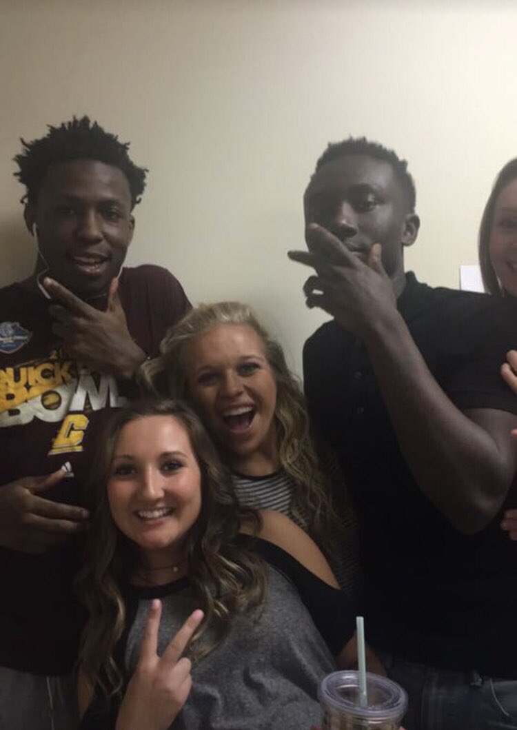 theantwi_'s tweet image. Happy 365 to my brother @QuaunJamison more life to you family. Best of luck to you this year #layups 😂💰💯🔒