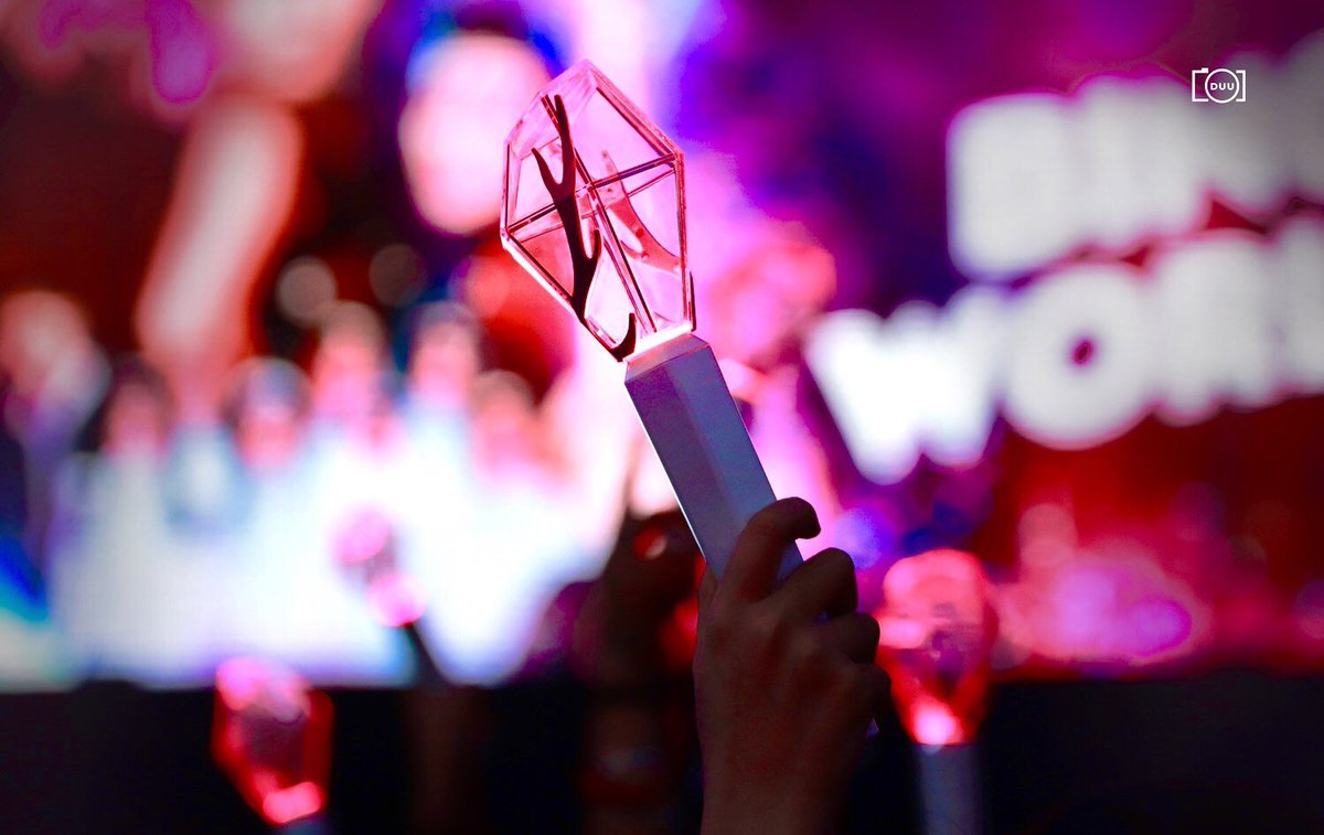 KIMSAMUEL_INTL's tweet photo. 데뷔 1주년 축하해 무에라♡ 가넷이랑 항상 꽃길만 걷자~ 사랑해!

#1YearWithSamuel 
#사무엘_솔로데뷔1주년_축하해 https://t.co/xdQ0anNF0q