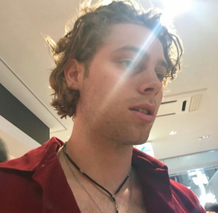 #Update |c| More photo of Luke and Ashton from Pop Up Shop!