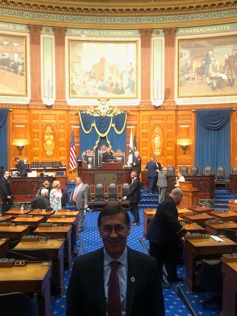 Early this morning, at 1:30 A.M. we concluded the legislative cycle. Given that I delivered my maiden speech on the opioid crisis, I was particularly proud of the fact that we passed a bill to address this epidemic and increase services for those affected by addiction. #mapoli