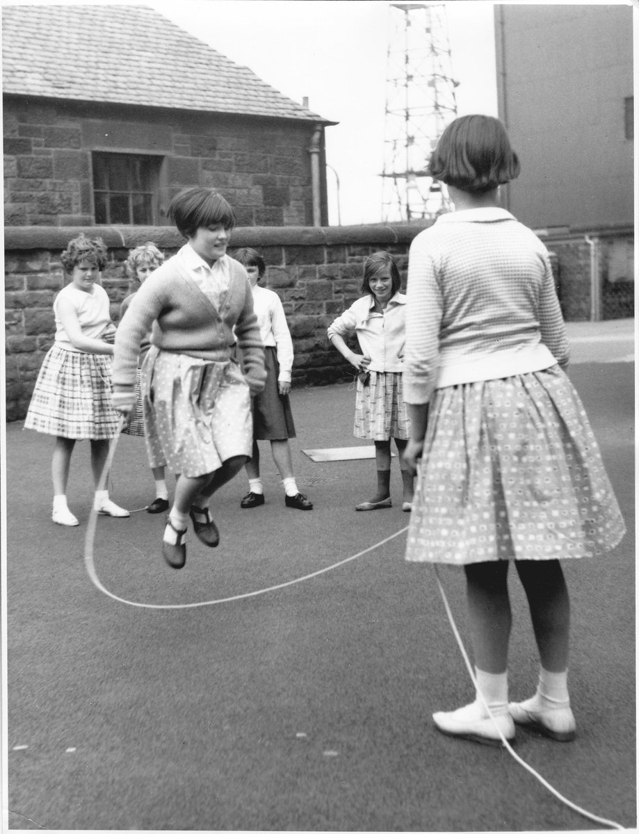 British Library Learning Didyouknow The Playground Song Oranges And Lemons Originally Started Out As An Adult Sponsored Party Game The Actions Are Probably Variations On A 1670s Dance Entitled Oranges And